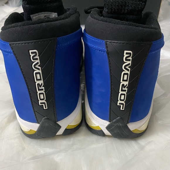 🔥🔥 SOLD Jordan 14 Retro Low Laney (2015) - Picture 3 of 8